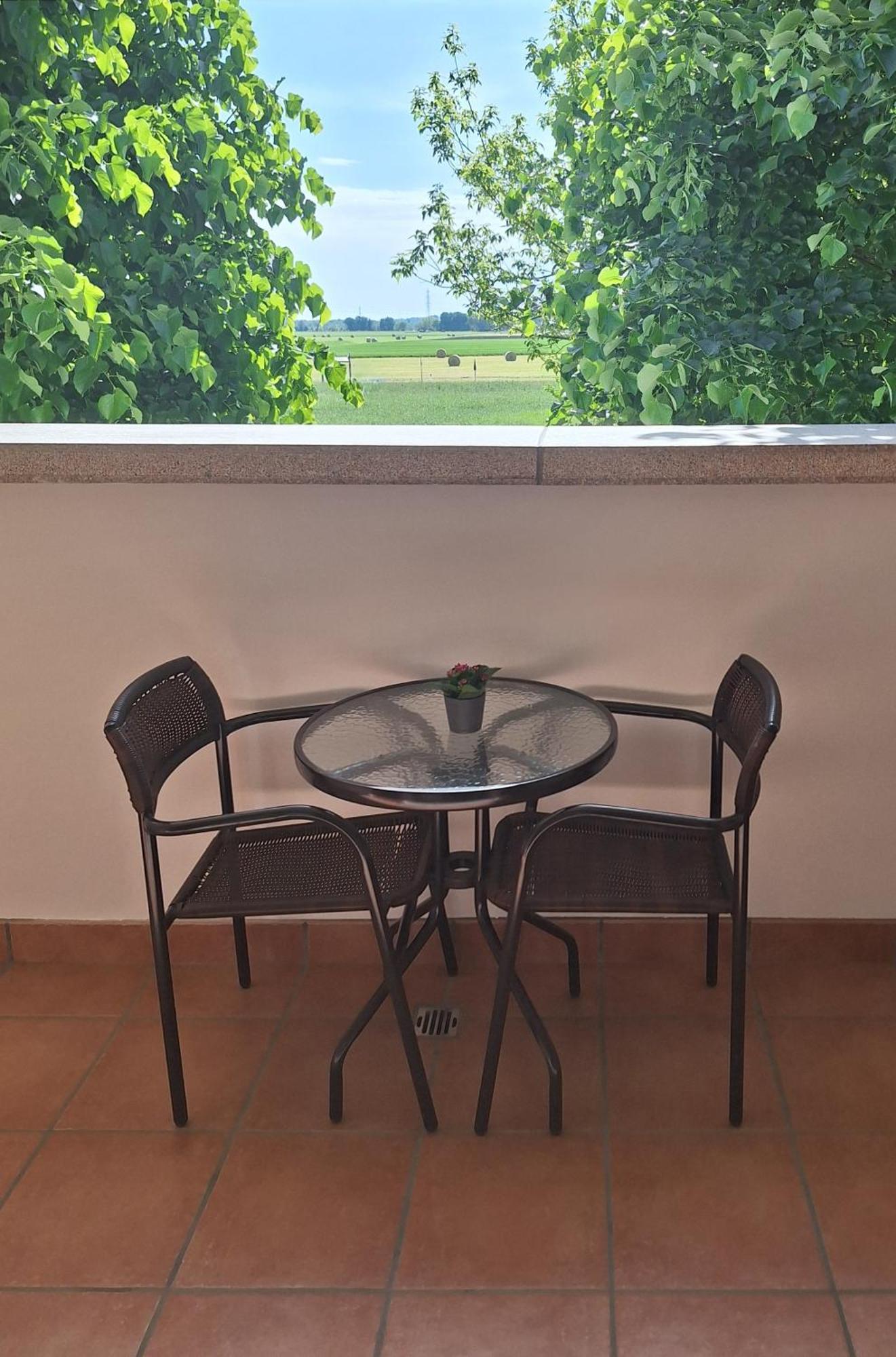 Bed & Breakfast Torrechiara エクステリア 写真
